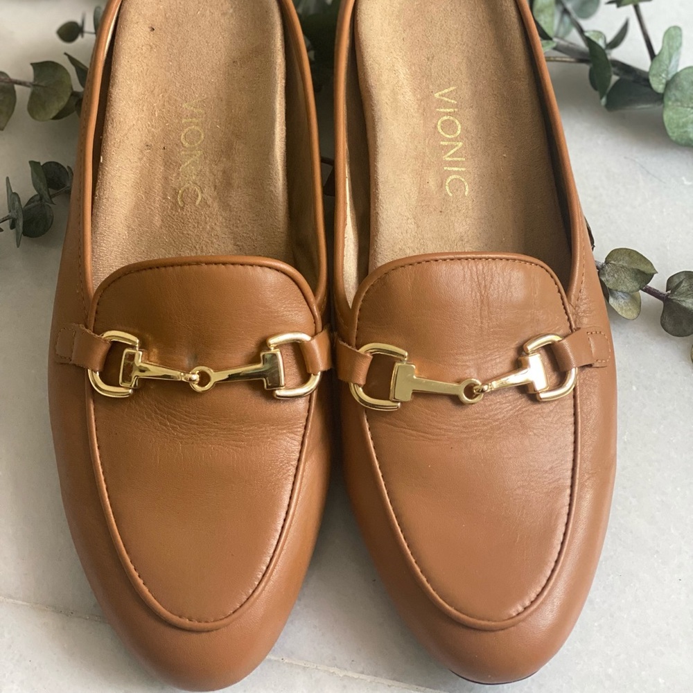 Leather mules with gold plated buckle